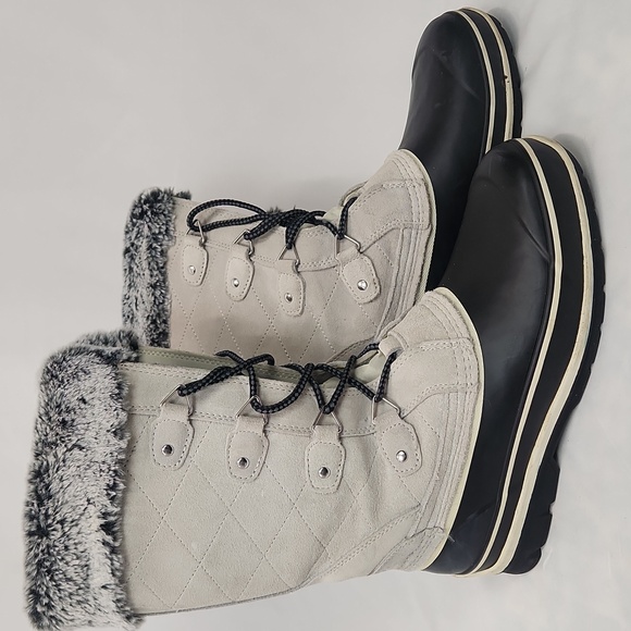 Khombu Emily Women's Quilted Winter Boots - Black and Light Gray - Picture 1 of 15